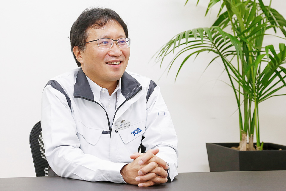 総務部長 佐藤隆英